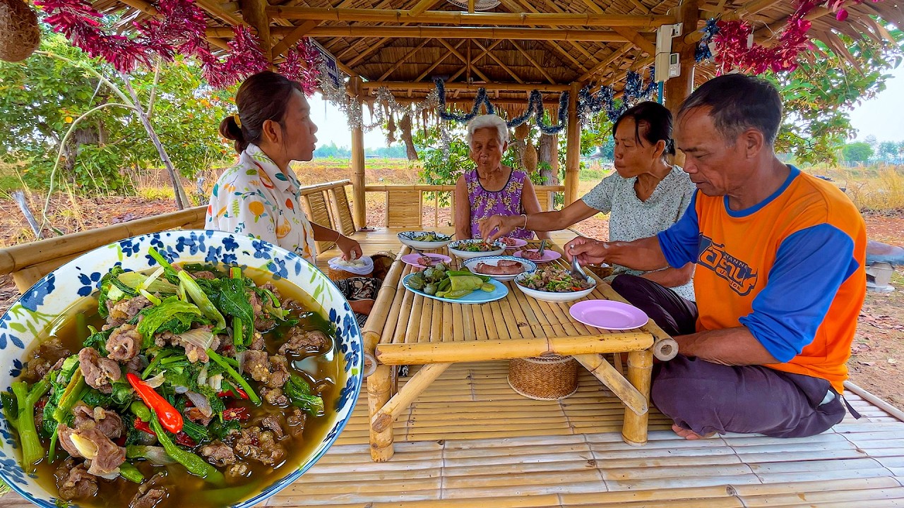 อ่อมเนื้อขาลาย ซดฮ้อนๆพร้อมไส้กรอกเนื้อแซ่บๆ