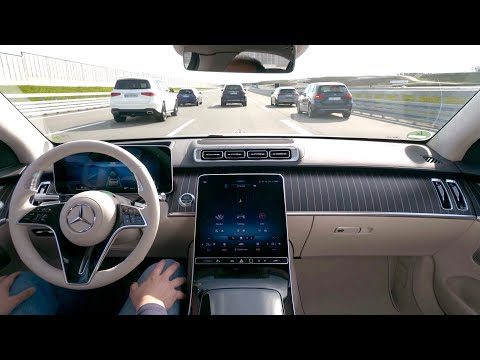 Video: Wie Autopilot Den Fahrer Eines Autos Ersetzen Kann