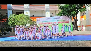 Tiết mục trình diễn Flashmob lớp 6/4 Trường Trần Quốc Toản năm học 2025-2026.