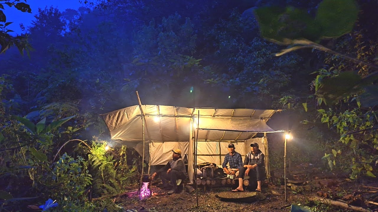 Кемпинг, обустройство удобного убежища на природе, поиск пресноводных креветок, приготовление пищи.