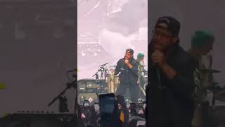 Stephen Curry sings with Paramore 🔥🔥