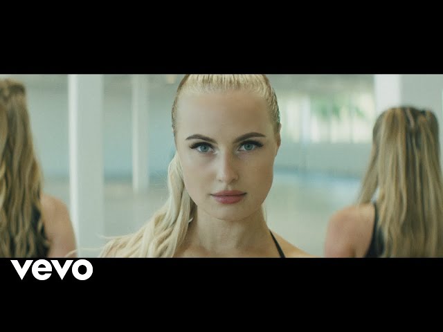 Girl Like YouNEW!Saint clara