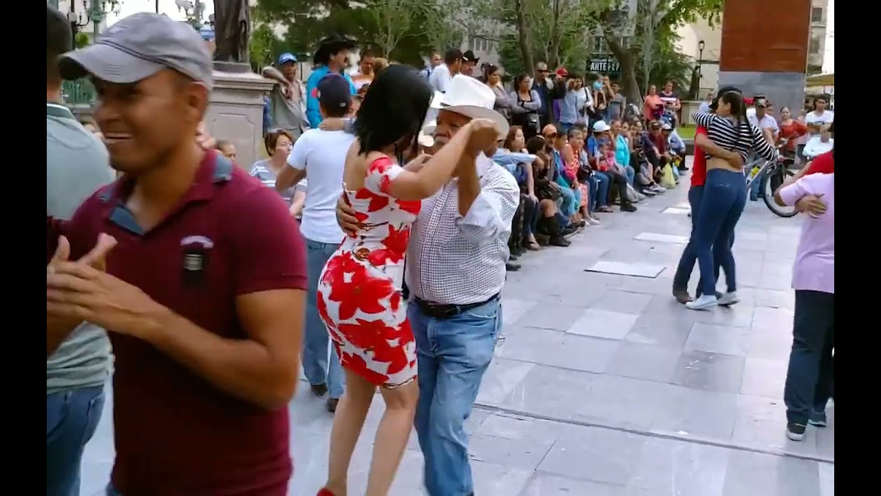 Cumbia del Mariachi - Grupo la Elegancia