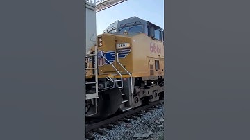 Cool BNSF/NS/UP Lash Up!