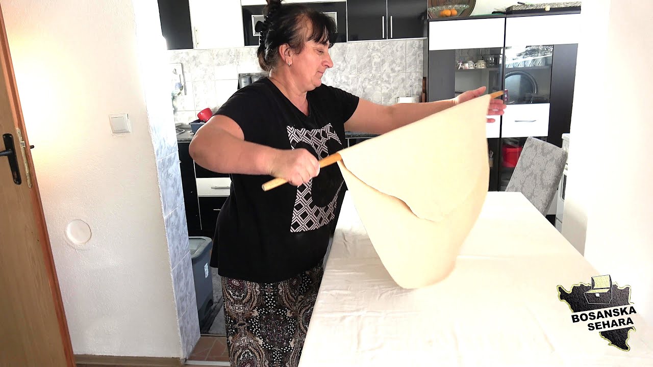 Četvero nas  a tri različite pite moram praviti u kući.Sve po žaljama...