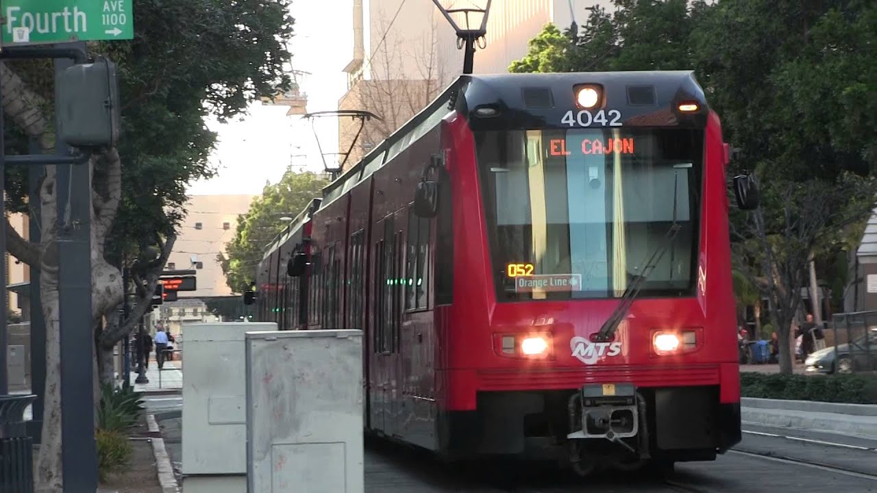 MTS - Siemens S70 #4042 Orange Line Departing Civic Center - YouTube