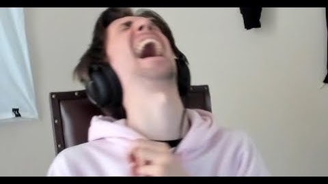 xQc Reacts to Destiny