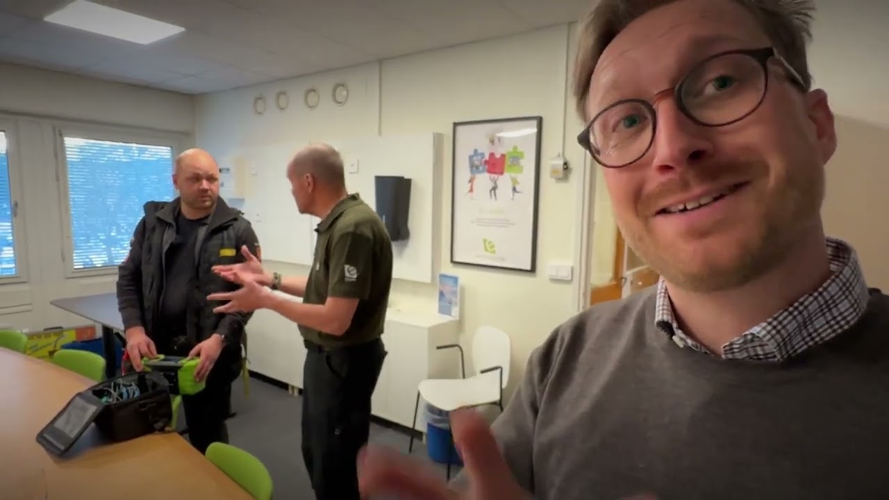 Skylten felsöker - Hampus hämtar nya instrument