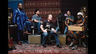 Watch Derek Trucks Band I Know video