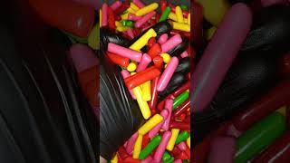 Lily Est Fan Des Bonbons En Vrac