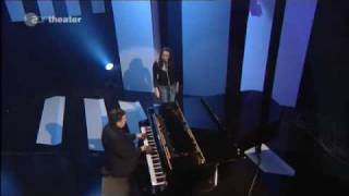 Norah Jones - In the dark (with Jools Holland) live@Later chords