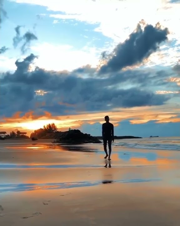 Story WA Senja Sunset Sunrise Di Pantai