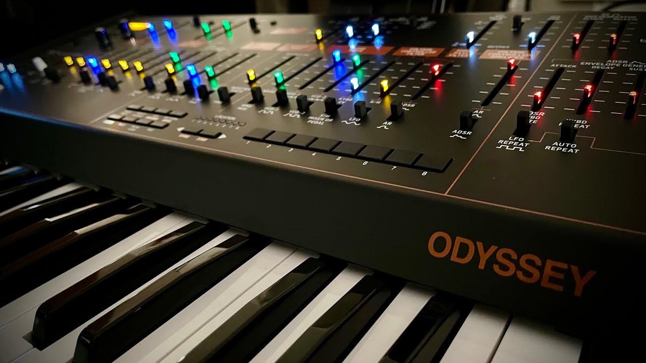 Having fun with a Behringer Odyssey and a Linn Drum YouTube