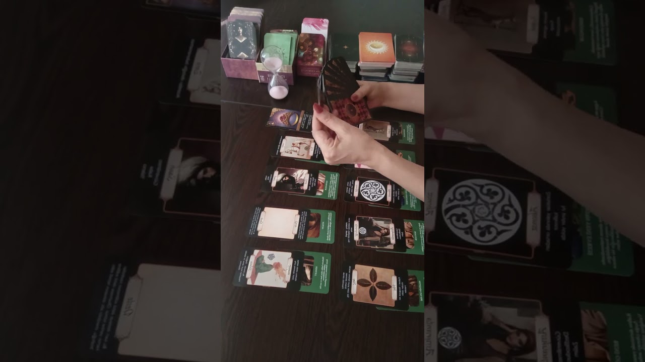 BÜYÜ MÜ YAPTILAR AKLINIZDAKİ KİŞİYE? #tarot  NE YAPMALISIN? 