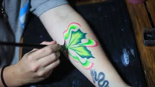 Face Paint - Easy One Stroke Holly - Christmas Design
