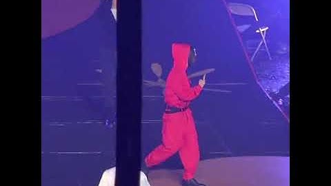 KIM TAEHYUNG BTS wears SQUID GAME outfit 😱 #shorts #bts #taehyung #bangtan #squidgame #btsv