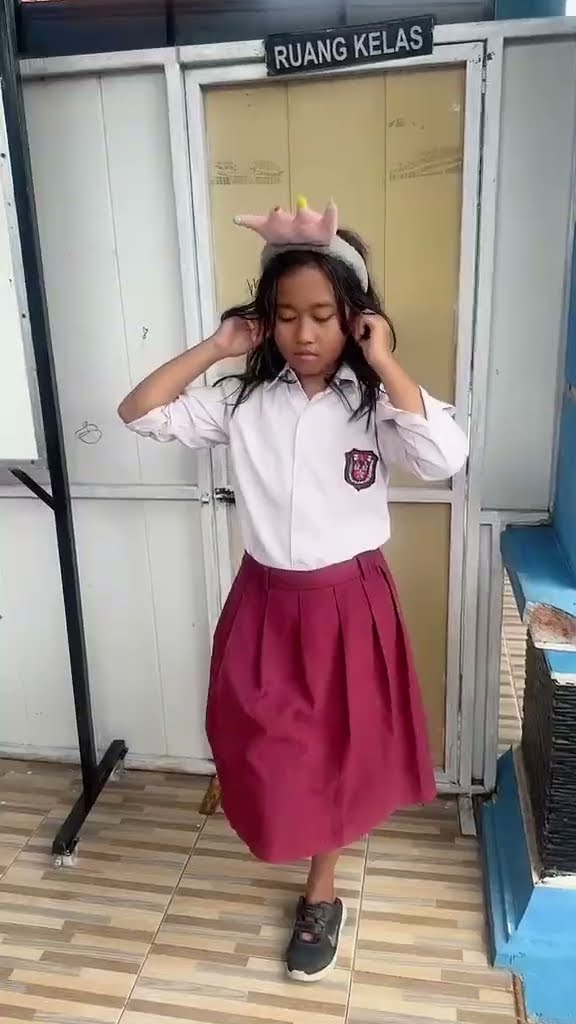 Vidio kocak dan gokil @nyaikembang1nyaikembang1 /guru baik ?