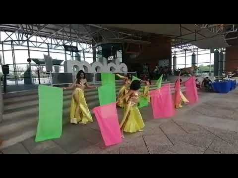 Zafira Aamal. danza árabe banderas