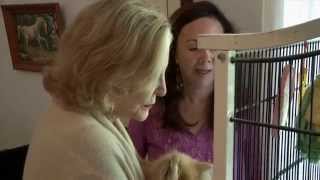 Pet Psychic Sonya Communicates With A Bird!