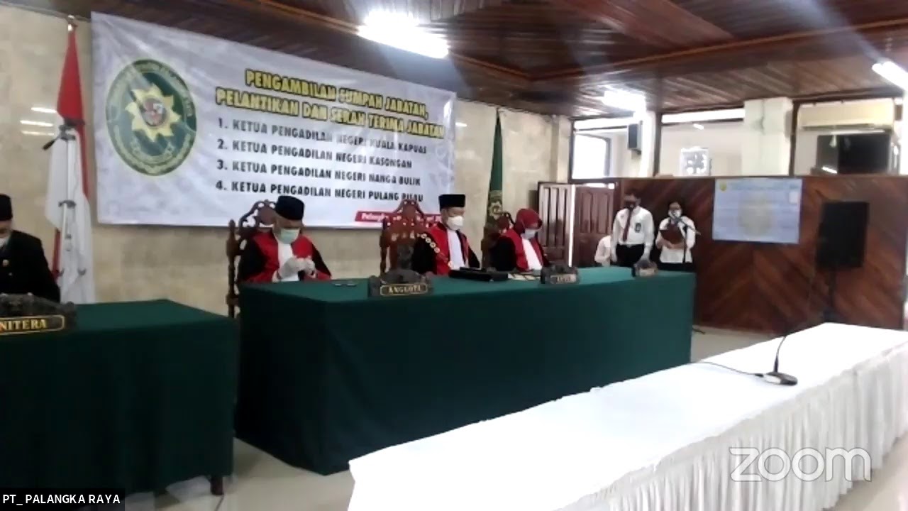 PELANTIKAN 4 PIMPINAN PENGADILAN NEGERI DI WILAYAH HUKUM KALIMANTAN TENGAH