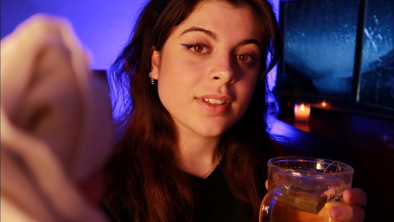 MI PRENDO CURA DI TE mentre hai mal di testa 💜 (Rain, layered sounds, personal attention) ASMR ITA