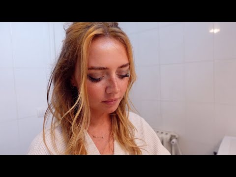 LOUISETTE & AMAURY - Dans un bar à Paris (Official Video) bekijken op YouTube