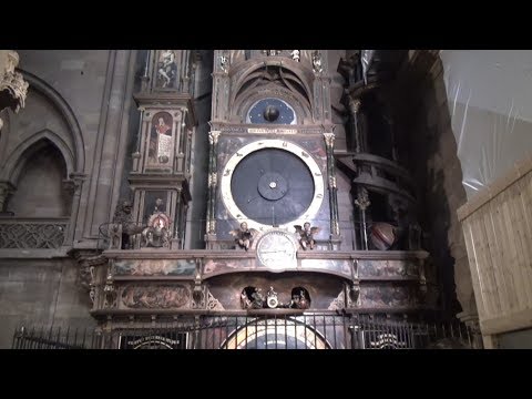 Видео: Ще възстановим катедралата Нотр-Дам, казва Еманюел Макрон
