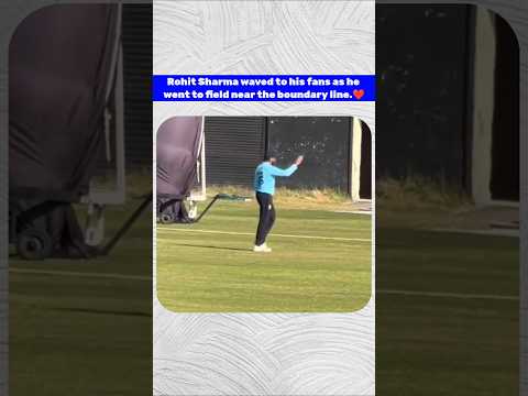 Rohit Sharma waved to his fans as he went to field near the boundary line.❤️ #rohitsharma