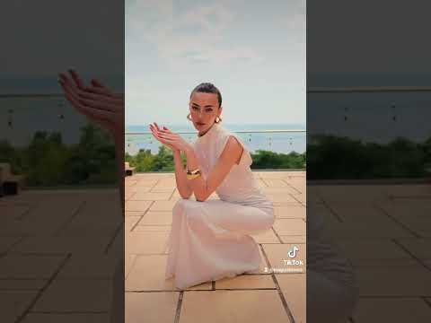 Изысканное платье макси молочная арт,616, видео 1