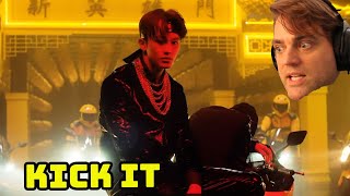 Ellis, the guitarist reacts #1182 // patreon:
https://www.patreon.com/ellislamar new uploads everyday! instagram:...