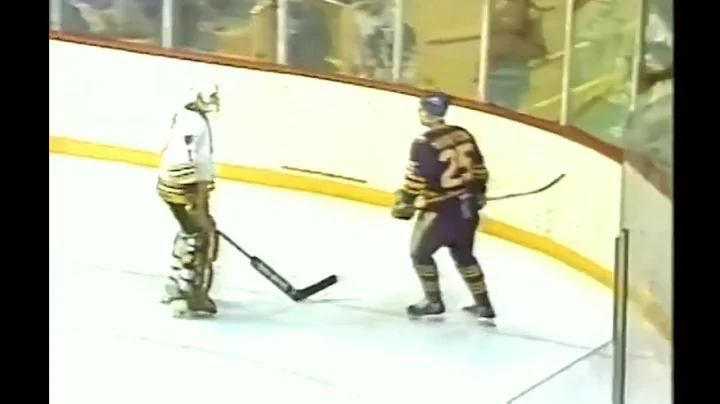 Peeters goes after Andreychuk 12/10/83