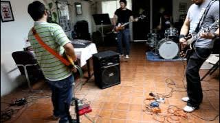 ﻿﻿﻿﻿The strokes - Under cover of darkness - Cover - HD