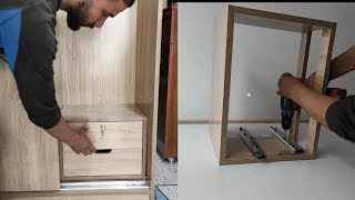 طريقة صنع ادراج داخل خزانة الملابس