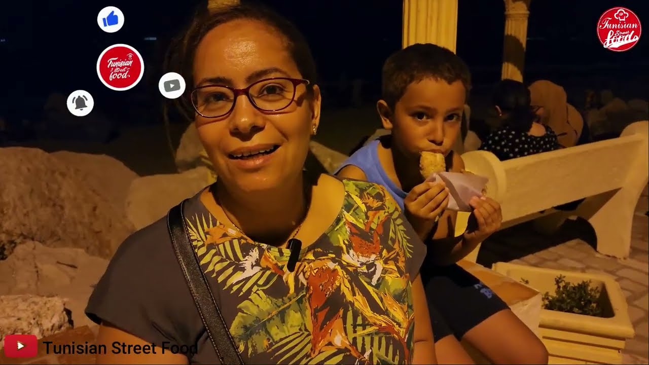 Tunisian Street Food In the city of Saint Garnan - جيناكم بتمخميخ  كورنيش الزهراء في الليل