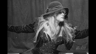 Watch Stevie Nicks Dial The Number video