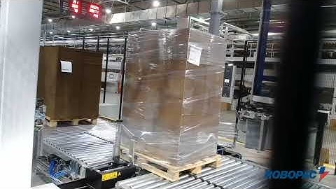 Helix 4/2 automatic stretch wrapper at corrugated customers plant