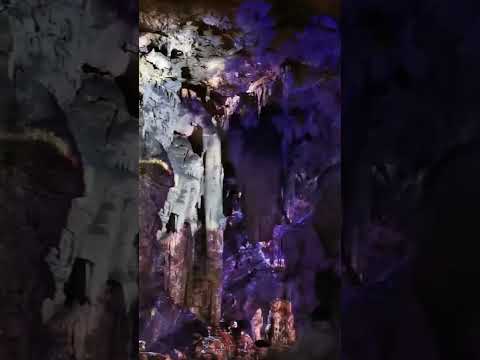 Видео: Световое шоу в пещере святого Михаила