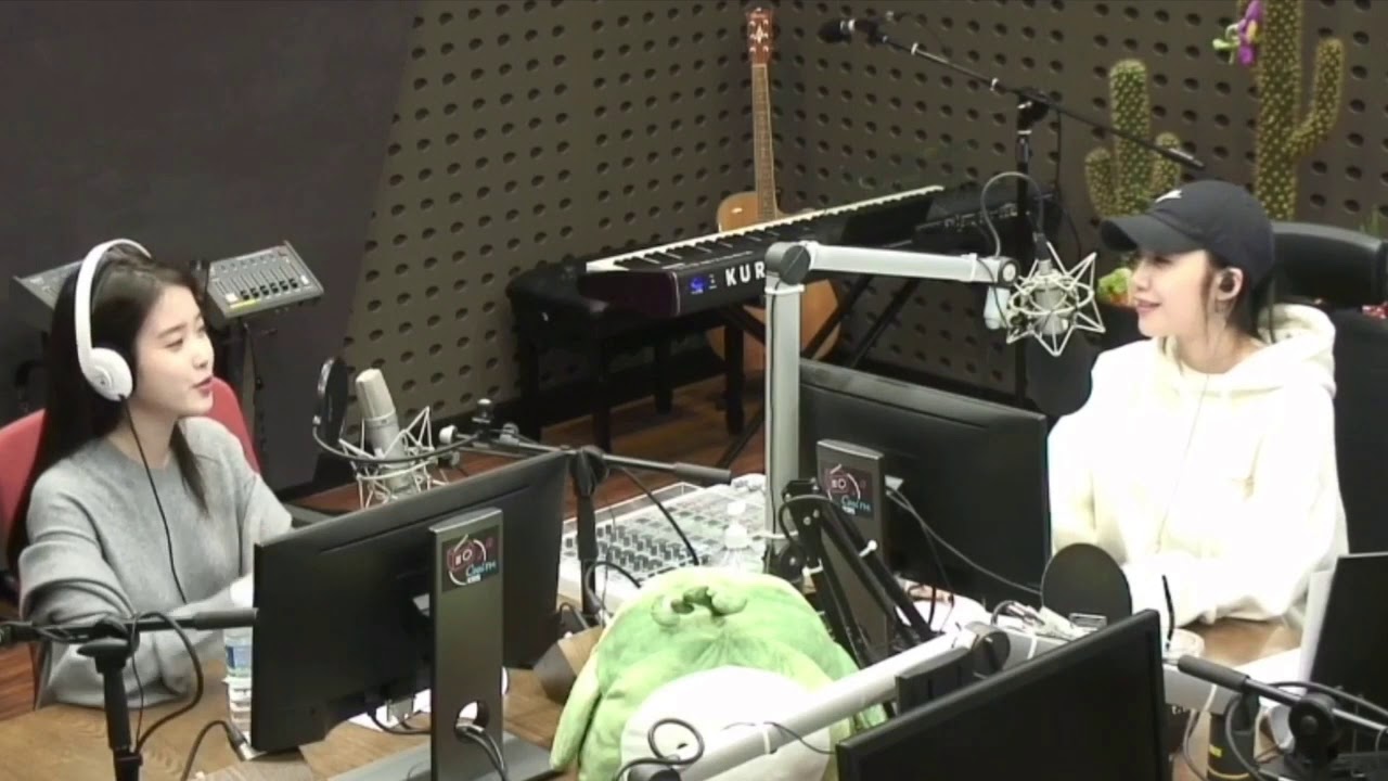 [Sub Indo Full] IU - Jung Eunji's Gayo Plaza KBS Cool FM 200413