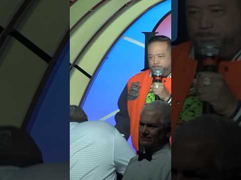 Drunk crowd at Laugh Factory