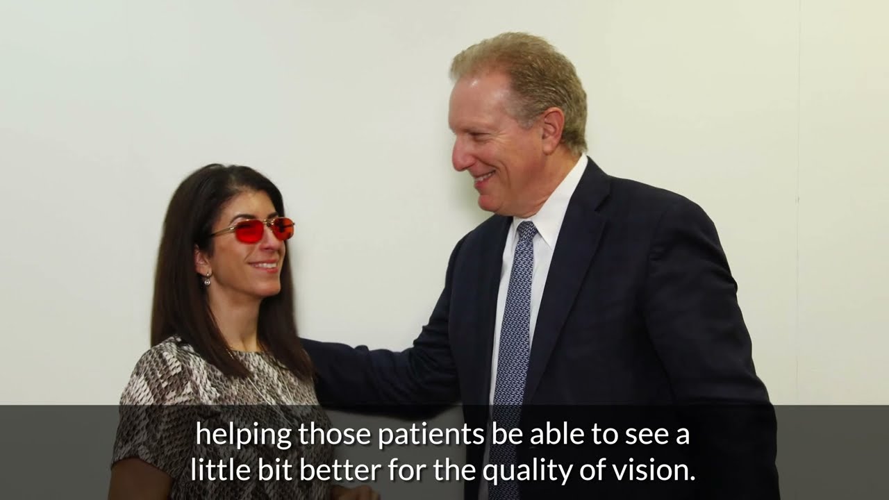 Using EScoops to Help Macular Degeneration Patients Regain Visual Acuity | Low Vision of New York