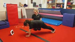 Living room gymnastics - Conditioning - Front support hold 1 minute