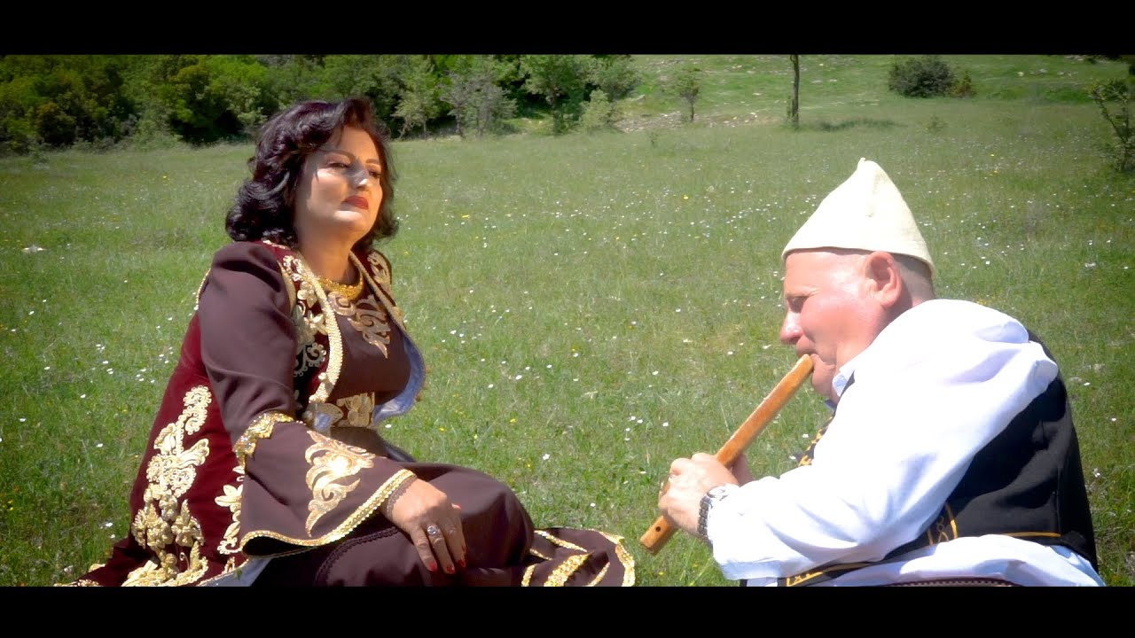 Bilbilat filluan këngën - Bukurie & Mihal Selimaj