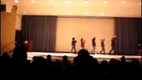 AphiG performing @Gamma stroll competition