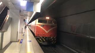 (1120701) 5834次郵輪式列車南港通過(由老蕭親自拍攝)
