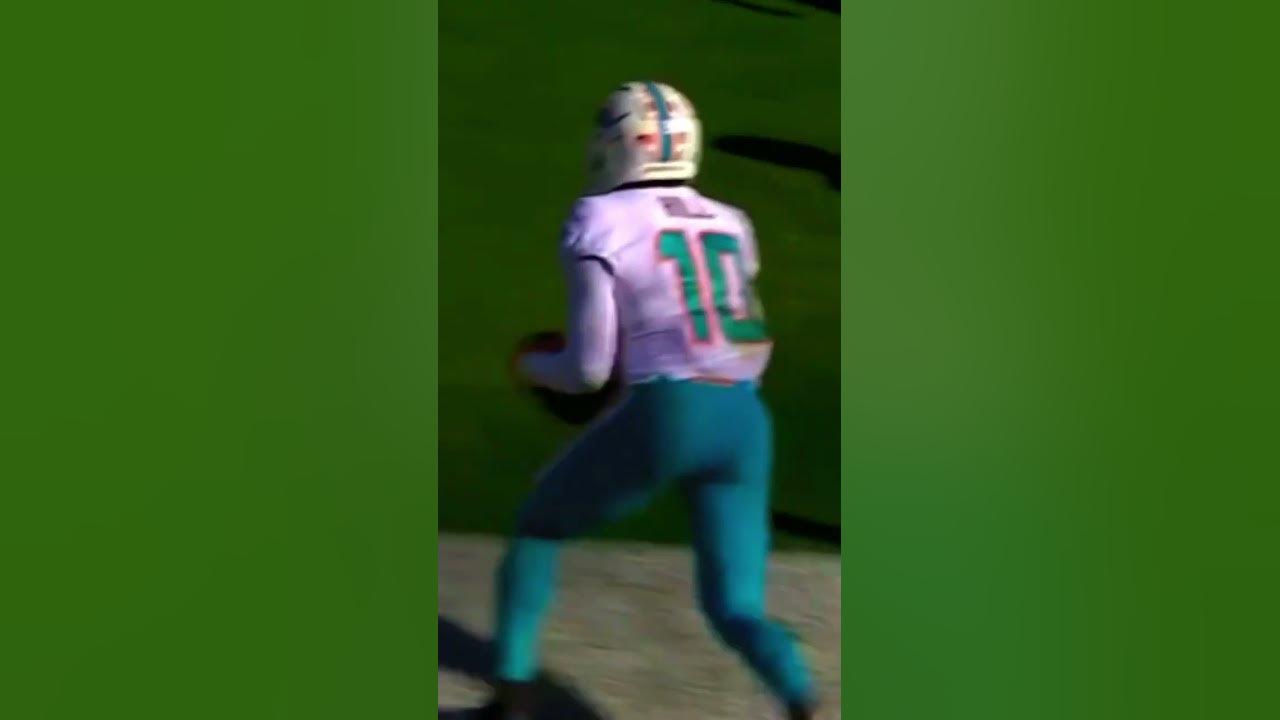 Tyreek hill flipping in the end zone after scoring a touchdown #Miamidolphins#Tyreekhill - YouTube