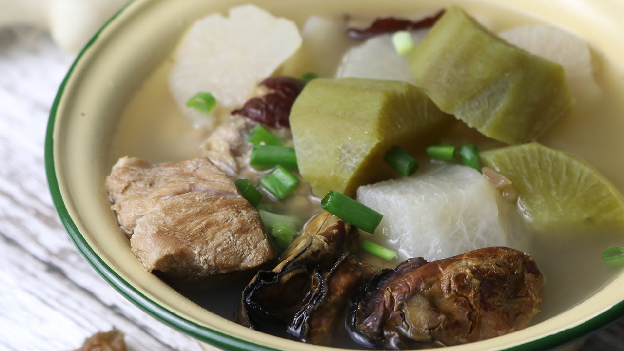 青白萝卜蚝豉汤 Green & White Radish Soup with Dried Oyster - YouTube
