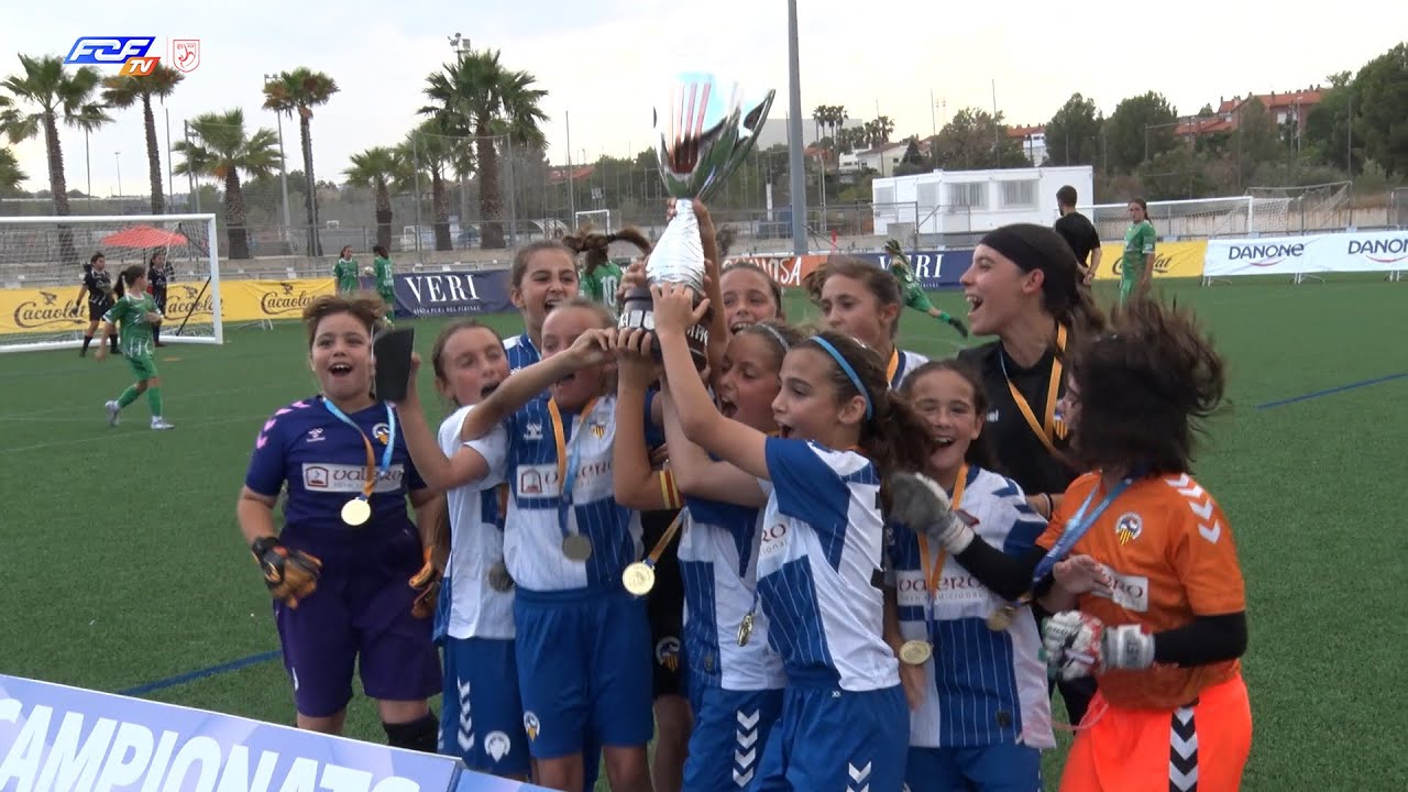 El CE Sabadell benjamí femení guanya el Campionat de Catalunya davant la Fund. UE Cornellà per 5-4