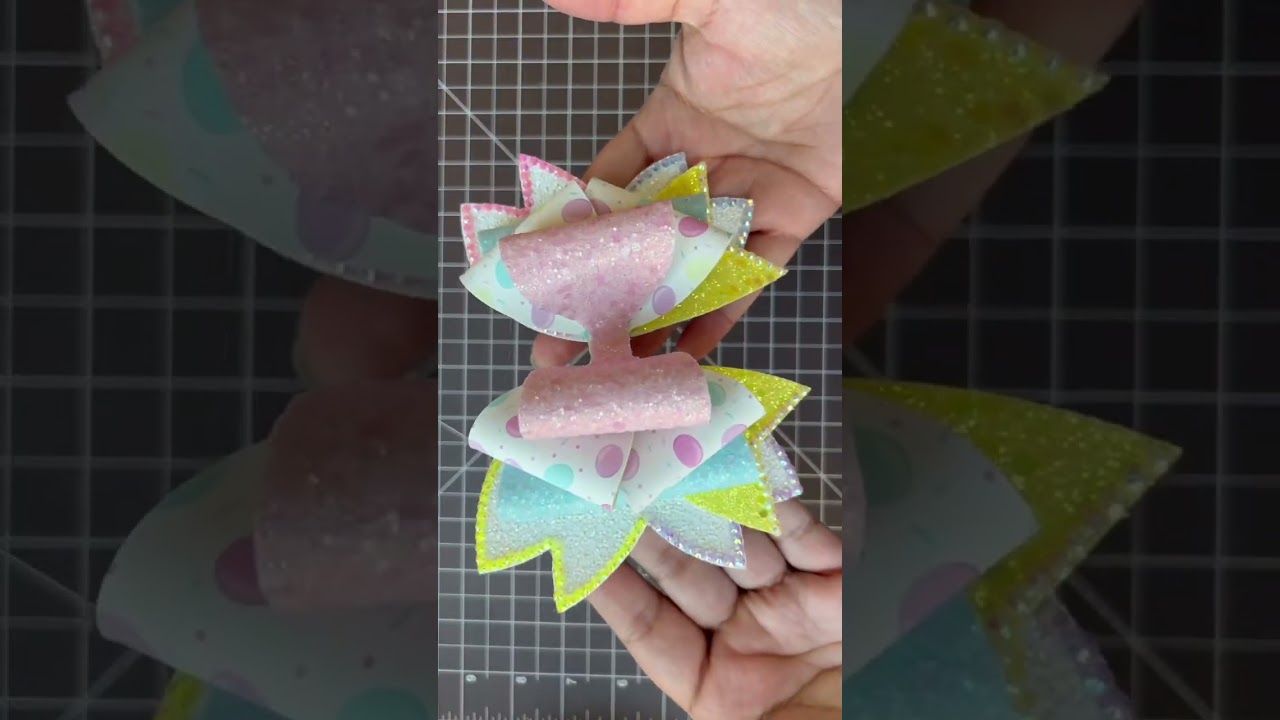 Cheer Bow Tutorial from Maria Treto DIY