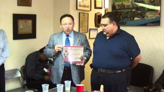 IARU Region 2 entrega reconocimiento a la FMRE por su 80 aniversario