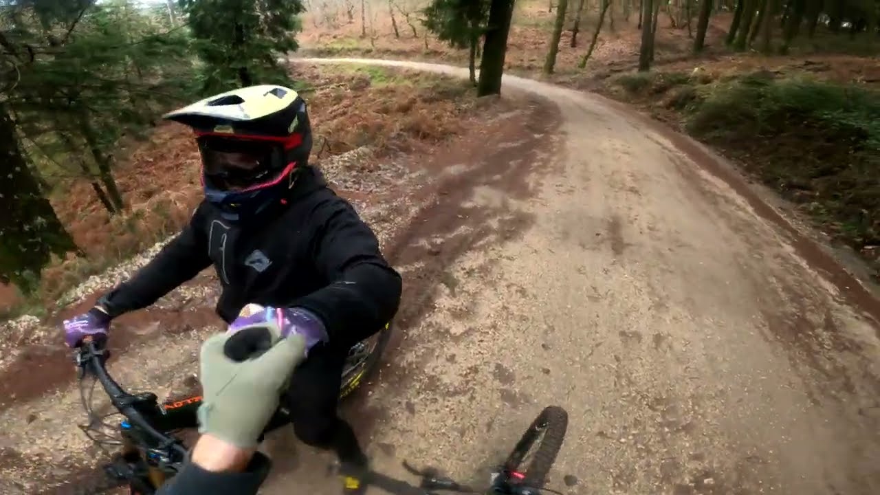 LouzanPark - TrackLine | Top to Bottom (Dez.2022)